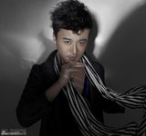 组图：赵会南春季写真 时尚帅气尽显型男本色