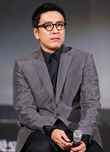 高清图：《到炮火中去》发布会 权相佑(权相宇)车承元出席