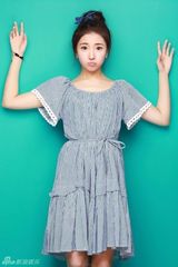 组图：菅韧姿夏日清新写真 戏里忧郁戏外俏皮