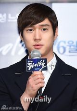 组图：《高跟鞋》首映 车胜元新作问世心情好