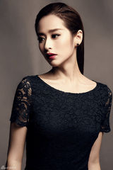 组图：颖儿复古大片 知性优雅宛如油画美人