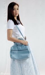 组图：《永远恋爱真美》定妆照 袁姗姗弃古从现