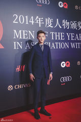 组图：郑恺黄觉林保怡阚清子助阵GQ红毯星光足