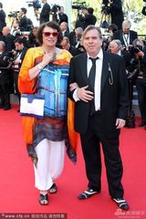 组图：影帝大热《透纳》蒂莫西-斯波携妻亮相