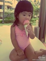 组图：(曹格儿女)曹氏兄妹有爱日常 暖Joe萌Grace初长成