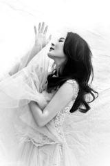 组图：陈数露性感长腿女人味十足