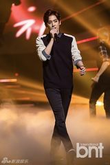 组图：Super Junior回归再夺冠 T-ara等女团性感大对决