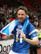 组图：慈善足球赛众星云集 X教授与鹰眼组队