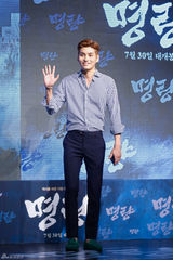 组图：朴有天李钟硕秀智等助阵《鸣梁》