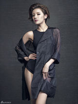 组图：伊一时尚大片高冷魅惑 演绎百变女郎风采