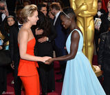 组图：“魔形女”詹妮弗劳伦斯:天生丽质何弃治