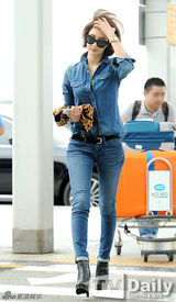 组图：韩星高俊熙牛仔装出街 率性有腔调