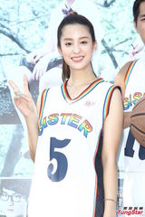 组图：蓝正龙盼早生子 为娇妻改冲动个性