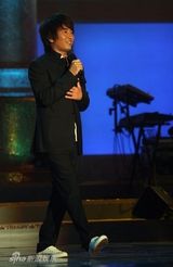 幻灯图集：老中青三代歌手齐聚六十年金曲盛典