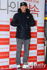 组图：神起允浩张赫助阵《另一个约定》VIP试映