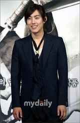 幻灯图：《出云之月》媒体首映  韩智慧等出席