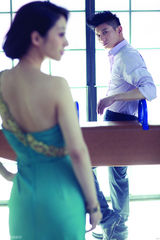 组图：吴奇隆拍杂志520特刊 称一直相信爱情