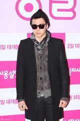 高清组图：朴有天金素贤等亮相李诗英新片试映