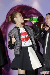 组图：容祖儿个唱落幕 甜蜜宣告刘浩龙一路相伴