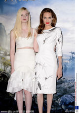 组图：安吉丽娜霸气外露 艾丽-范宁性感迷人