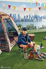 组图：吸金停不下来！金秀贤再拍广告搭档秀智