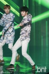 组图：Infinite智妍等众歌星献唱《冠军秀》