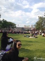 组图：林依晨拼论文变学霸！俏皮漫步伦敦校园