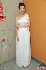 组图：陈庭欣朱千雪等往届港姐齐亮相 风采非凡