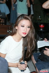 组图：谢婷婷参加酒会 林德信自称打扮像德普