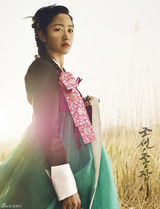 组图：《朝鲜神枪手》最新海报 绎乱世真爱