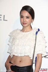 组图：蔡依林秀小蛮腰 冯德伦闻徐若瑄尴尬