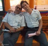 组图：《妙警贼探》拍摄全部结束 孔雀依依不舍