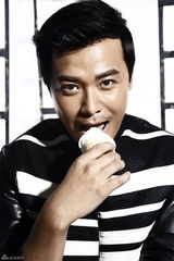 组图：陈思诚大片五连拍 甜筒引出表情帝