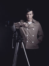 组图：于波最新写真曝光 风度翩翩尽显儒雅气质