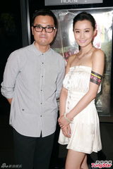 组图：陈法拉全裸演出性感有底线