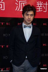 组图：陈柏霖鼓励选手自信 理想情人要独一无二