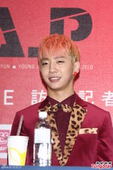 组图：韩男团BAP来台 小秀中文讨好粉丝
