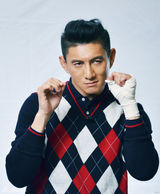 组图：吴奇隆型男亮相首期《明星Do In Style》