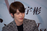 组图：金宇彬上海会粉丝 最想合作成龙章子怡