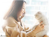 组图：孙宁温情猫咪写真 微博赞涵予黄渤很有爱
