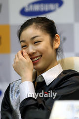 幻灯图：金妍儿等参加2010冰上表演彩排