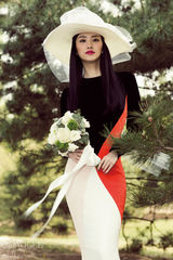 组图：景甜演绎婚纱礼服大片 谈心中浪漫婚礼