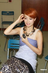 组图：容祖儿力撑谢霆锋 阿娇追忆Twins出道演出