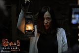 组图：《笔仙3》曝海报 江一燕置身阴森老宅