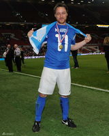 组图：慈善足球赛众星云集 X教授与鹰眼组队