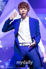 组图：《MCD》众星献唱 EXO11人献双曲舞台