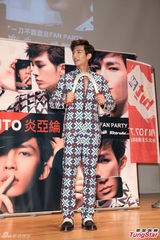 组图：炎亚纶表态自爱 注意身体从不抽烟