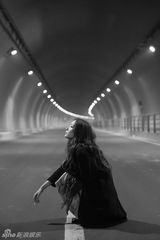 组图：王珞丹《后会无期》剧照曝光 戏感充沛