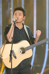 组图：《歌狂》小沈阳摔吉他 尚雯婕返场助阵