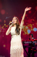 组图：希亚闪耀温哥华  中国风“席卷”加拿大